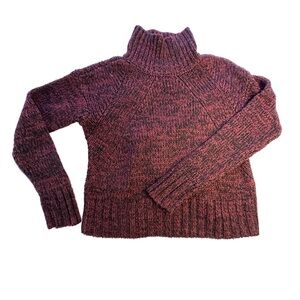 Romeo & Juliet Couture chunky, cropped maroon turtleneck sweater
